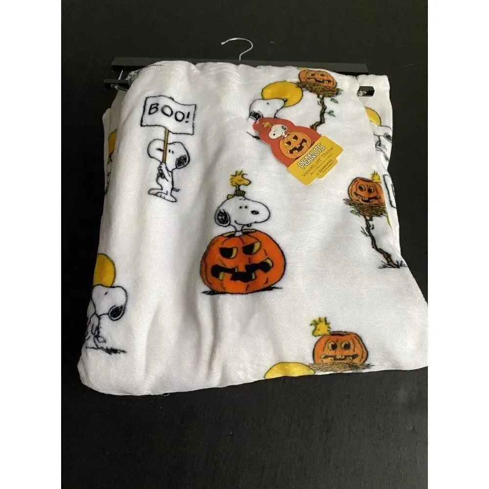 Peanuts Halloween Blanket Velvetloft Throw Jack-o-Lantern Snoopy Woodstock 50X70